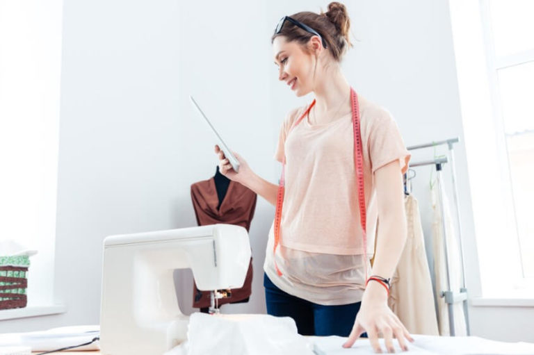 12 Best Portable Sewing Machines Reviews 2021 Easy Threading